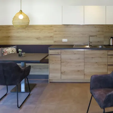 Kinast - Hft201 By Interhome